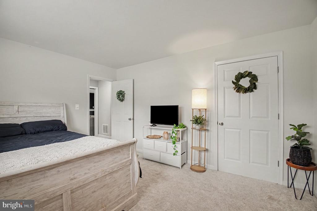 7511 DAUGHTRY DRIVE