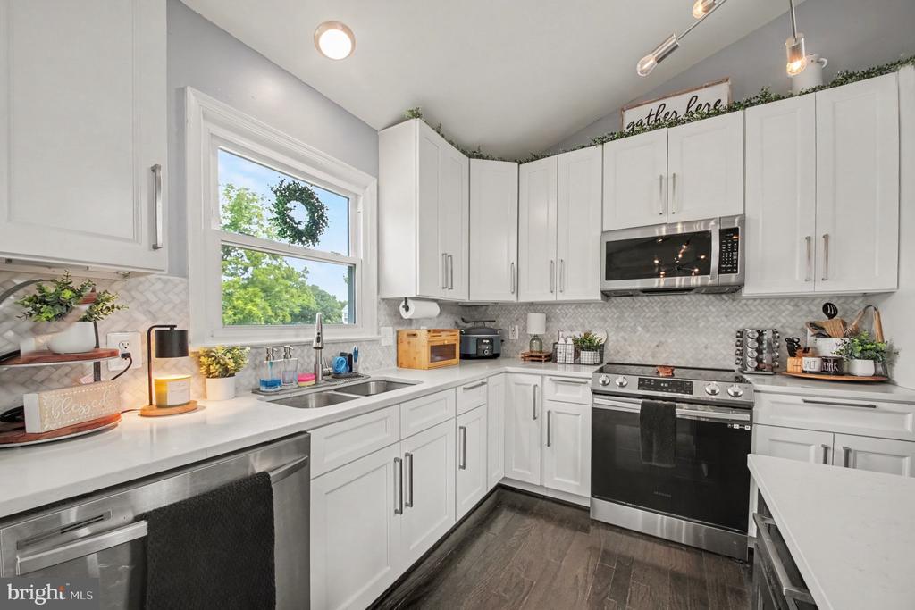 7511 DAUGHTRY DRIVE