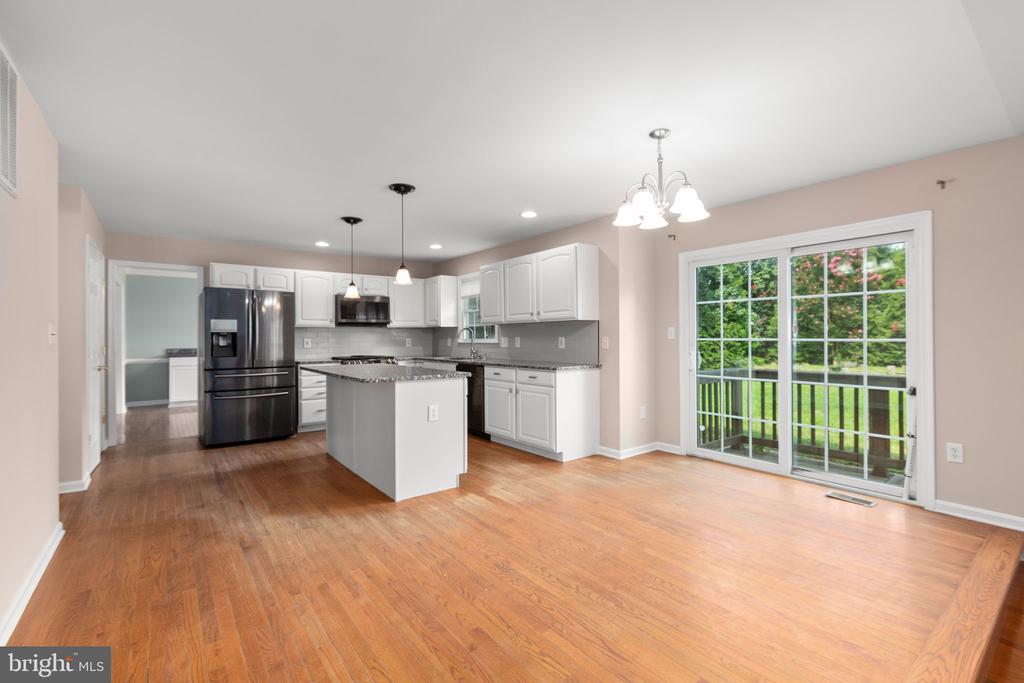 9903 WOODBURN COURT