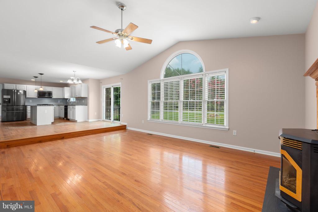 9903 WOODBURN COURT