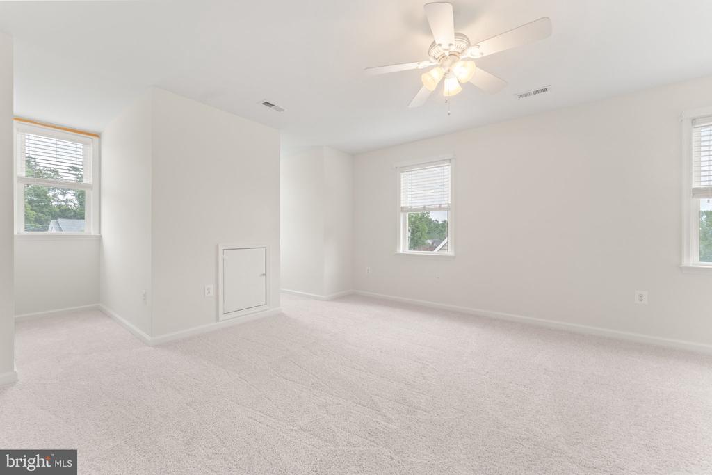19 NOEL DRIVE