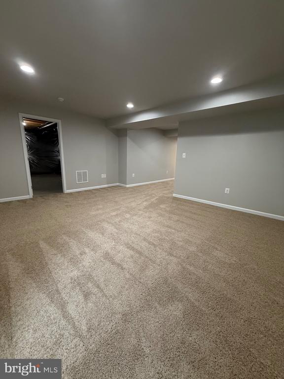 9411 WOOD CREEK CIRCLE