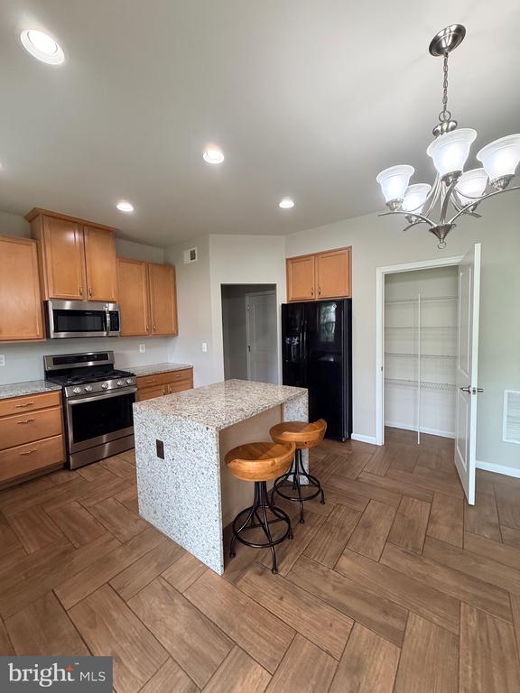 9411 WOOD CREEK CIRCLE
