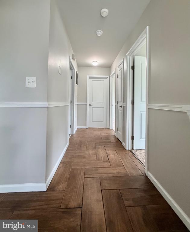 9411 WOOD CREEK CIRCLE