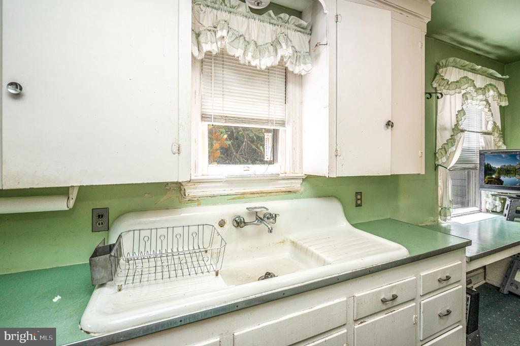 3401 SHIRLEYS HILL ROAD