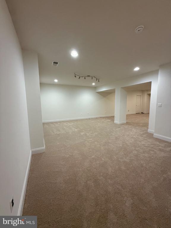11621 PINE HOLLOW LANE