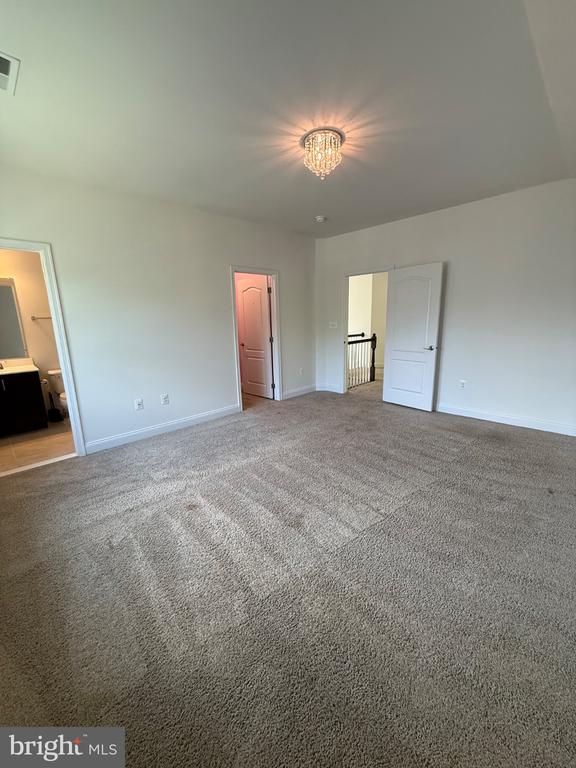 11621 PINE HOLLOW LANE