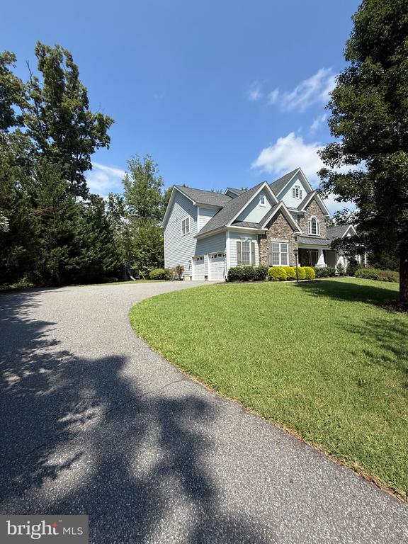 11621 PINE HOLLOW LANE