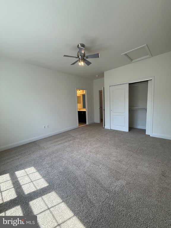 11621 PINE HOLLOW LANE