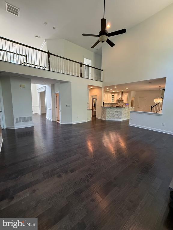 11621 PINE HOLLOW LANE