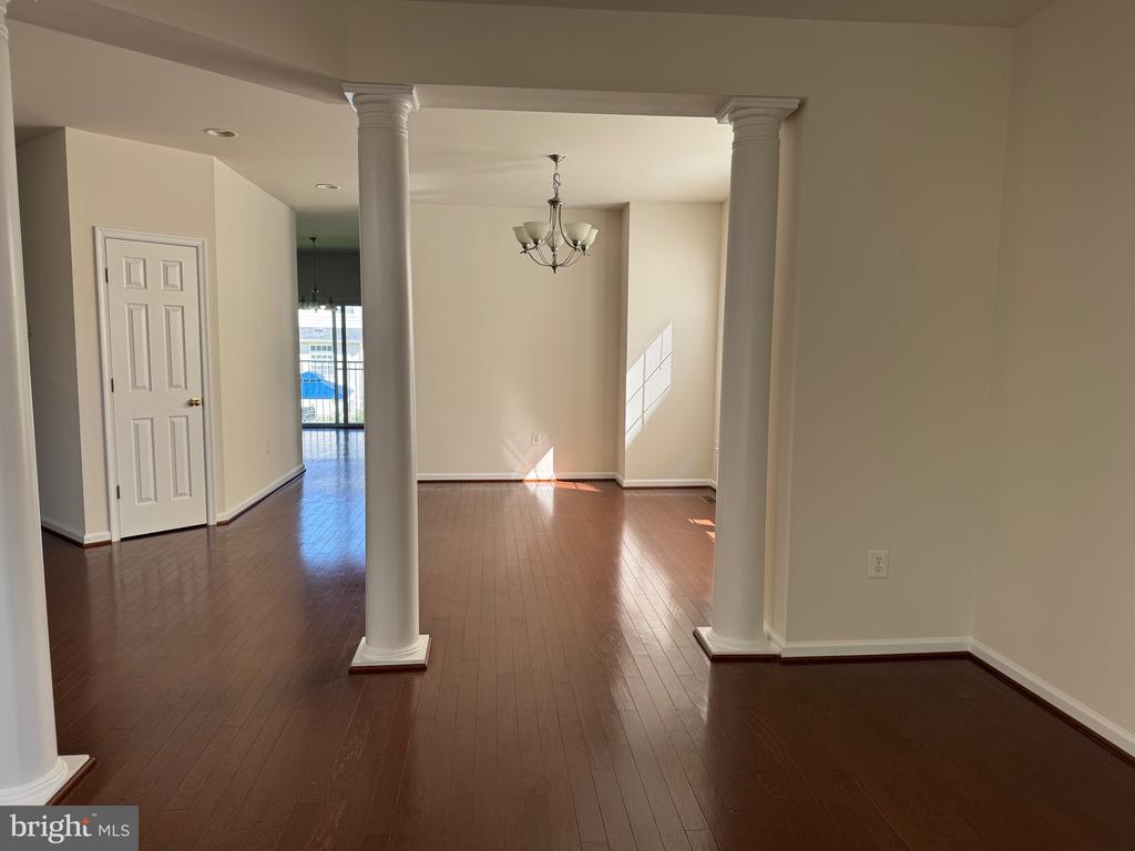 9719 INKWOOD DRIVE