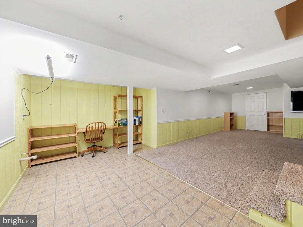 313 LAUREL AVENUE