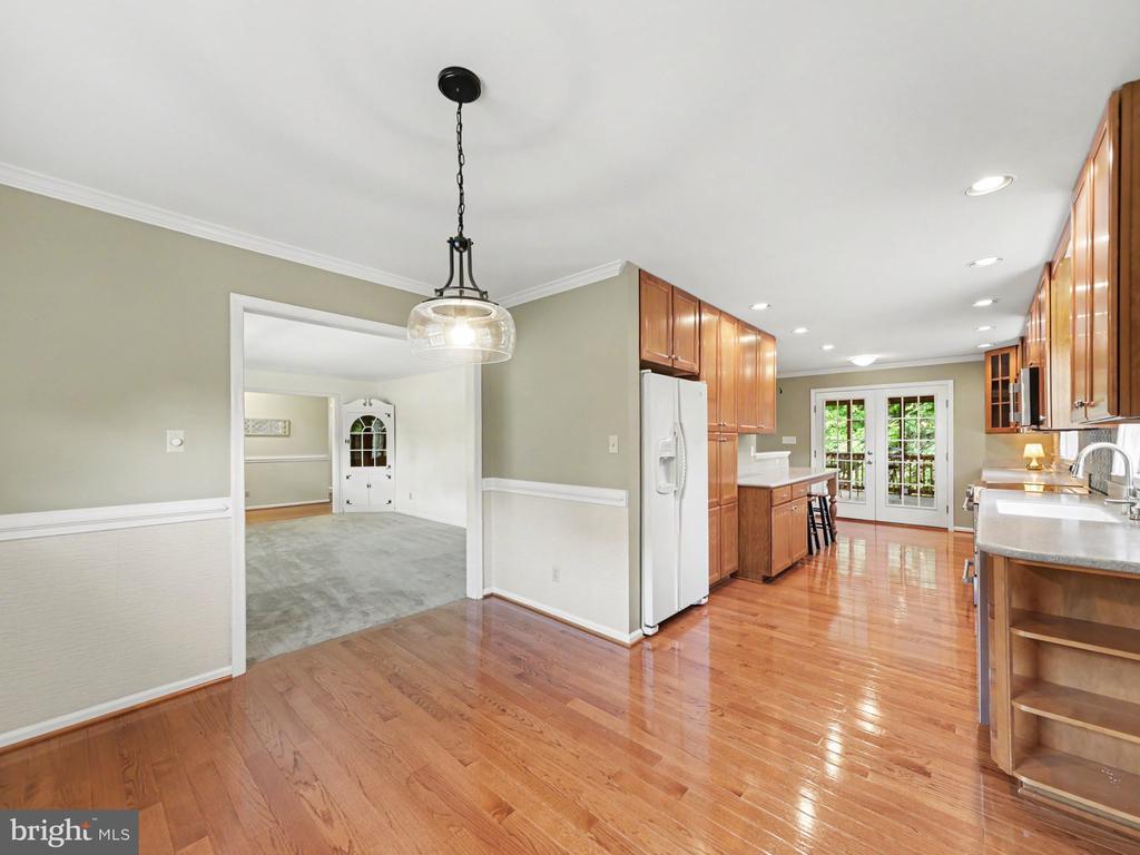 313 LAUREL AVENUE