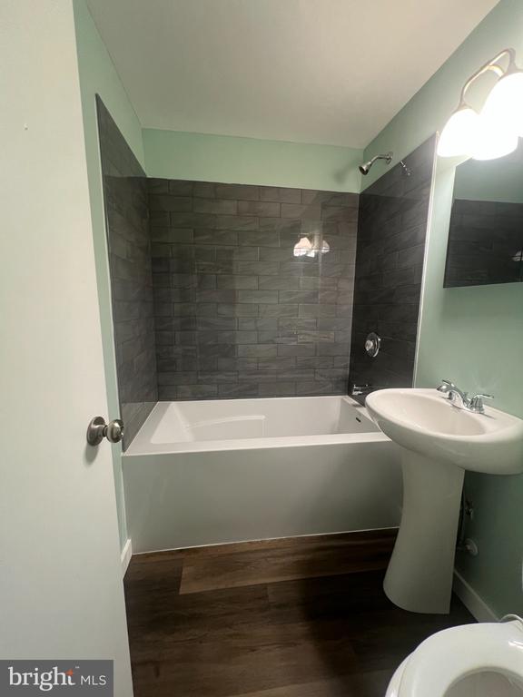3520 LOREN DRIVE