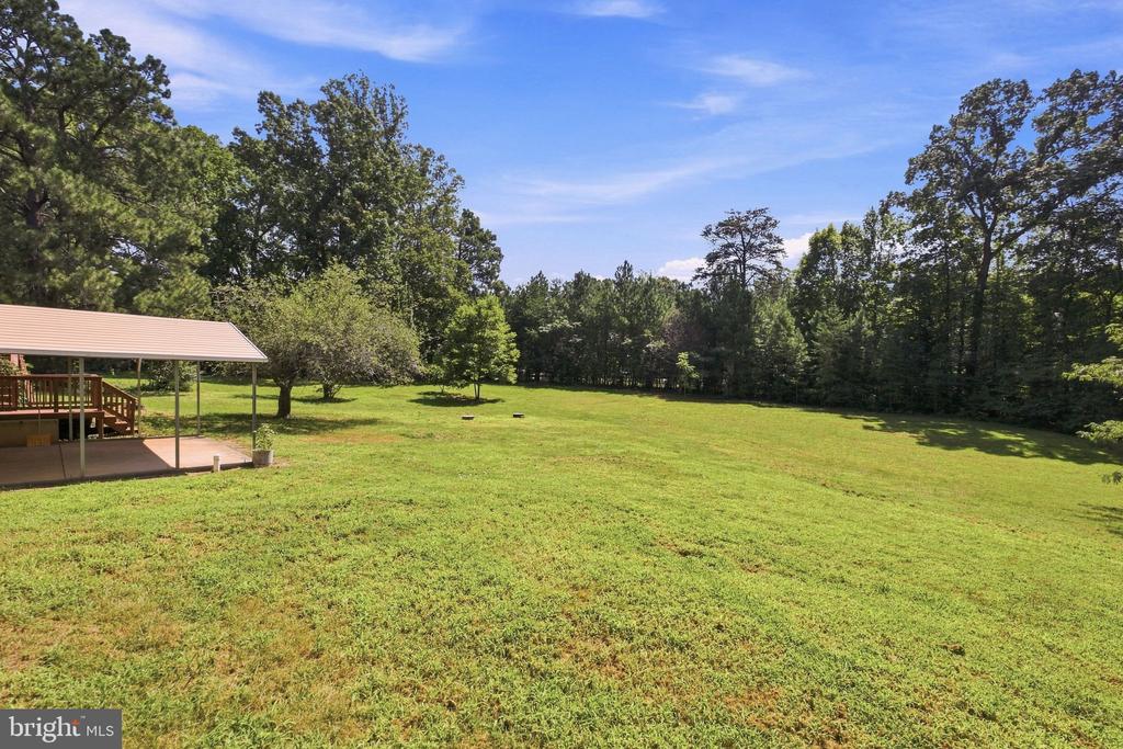 8020 ROBERT E LEE DRIVE
