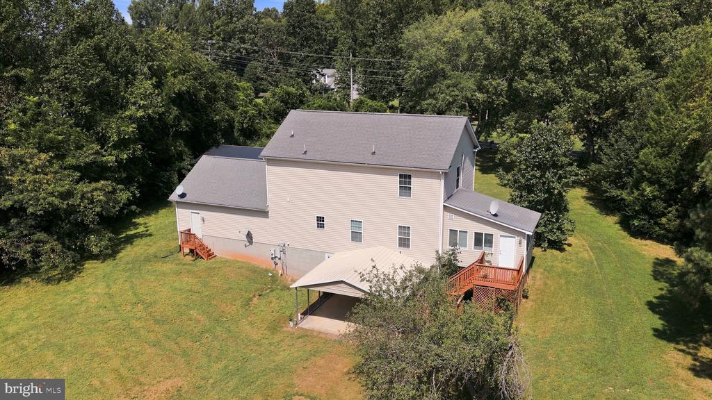 8020 ROBERT E LEE DRIVE