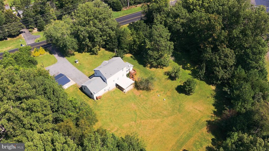 8020 ROBERT E LEE DRIVE
