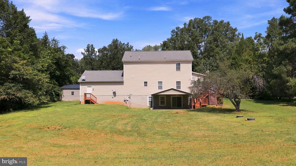 8020 ROBERT E LEE DRIVE