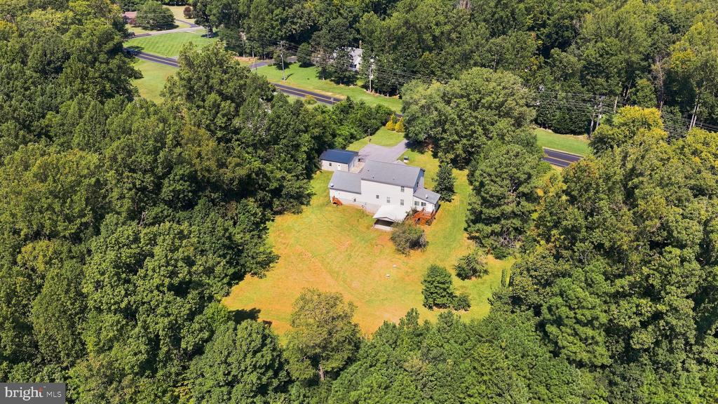 8020 ROBERT E LEE DRIVE