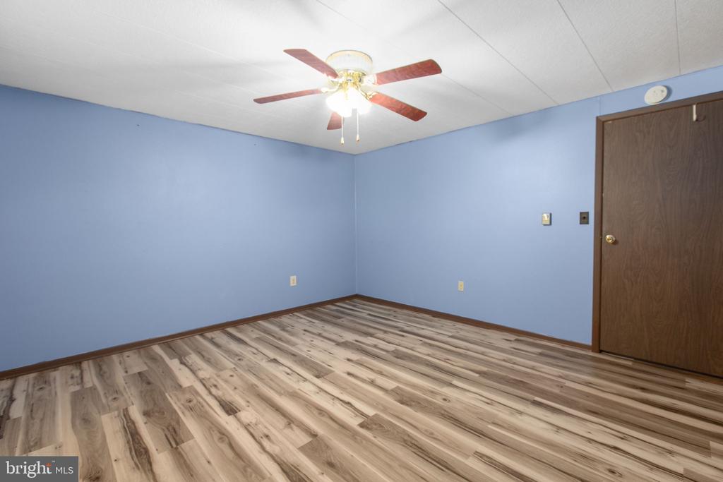 12605 WESLEY DRIVE