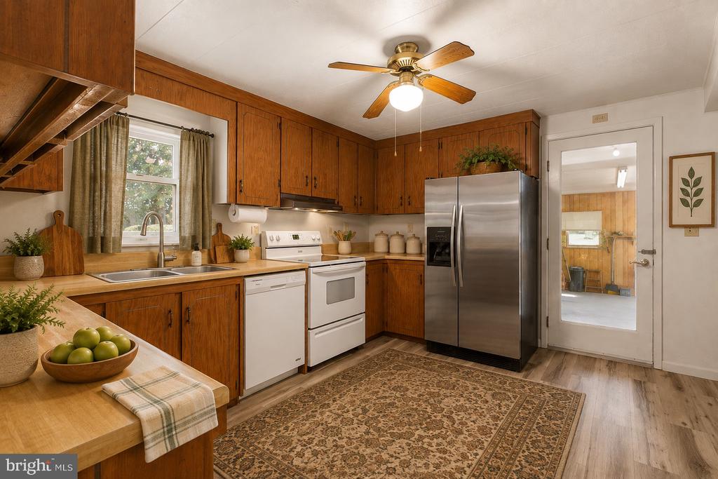 12605 WESLEY DRIVE