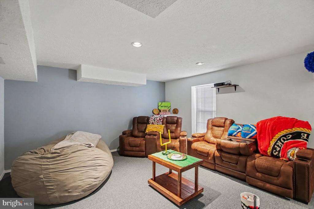 6803 BALDWIN COURT