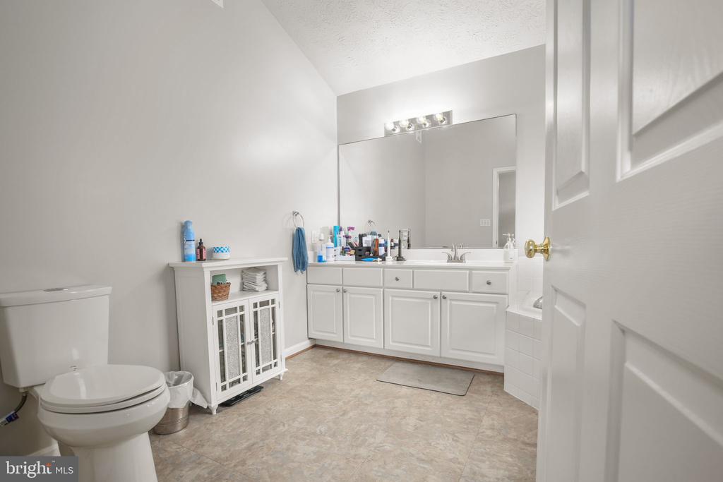 13101 WOODRUFF COURT