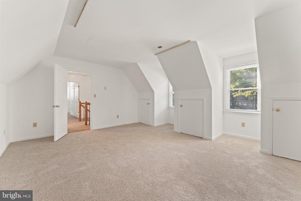 3521 SADDLEBROOKE DRIVE