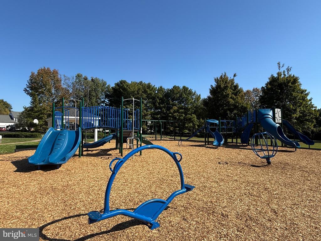 9805 DANFORD STREET
