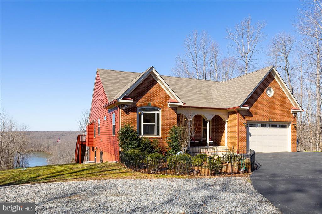 19 OLD BANKS DRIVE