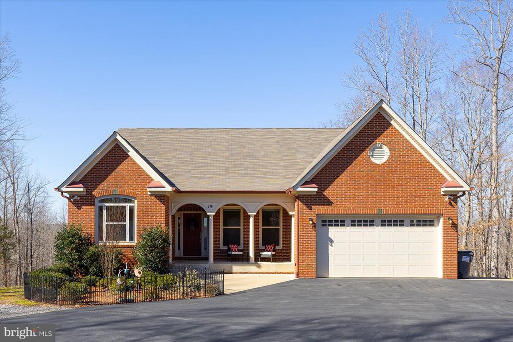 19 OLD BANKS DRIVE