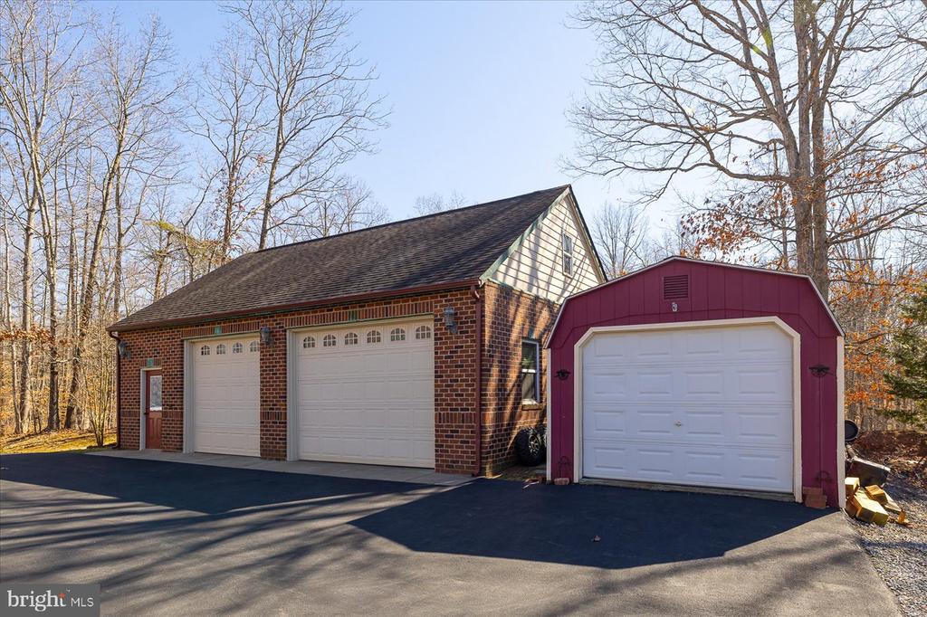 19 OLD BANKS DRIVE