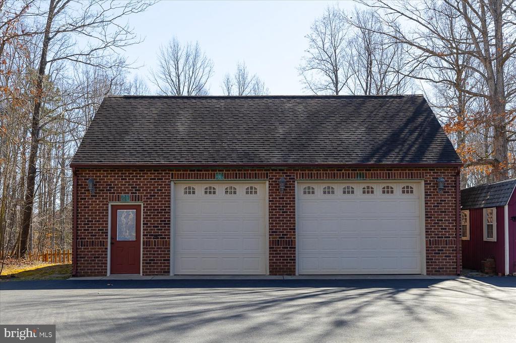 19 OLD BANKS DRIVE