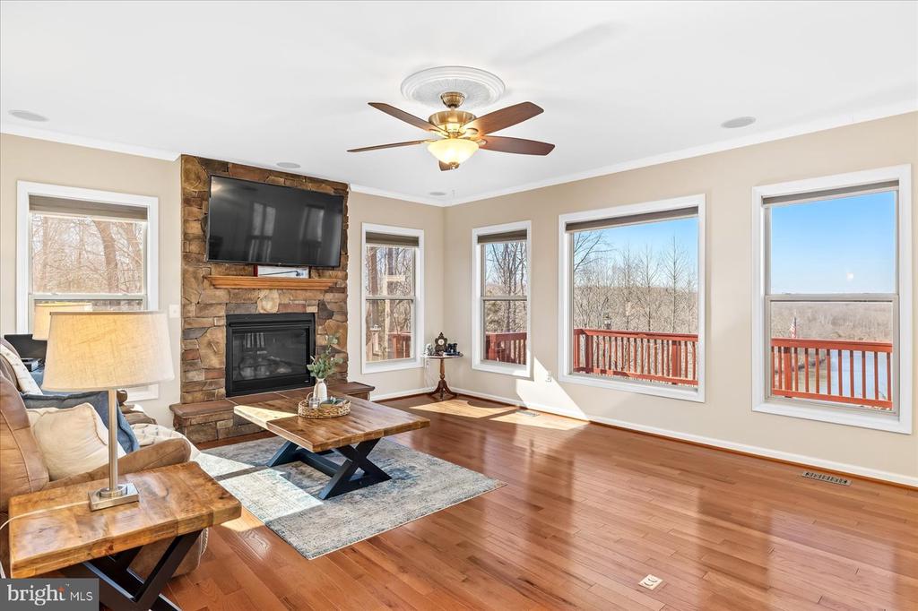 19 OLD BANKS DRIVE