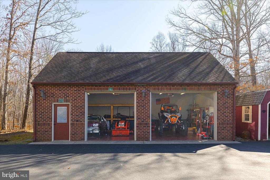 19 OLD BANKS DRIVE