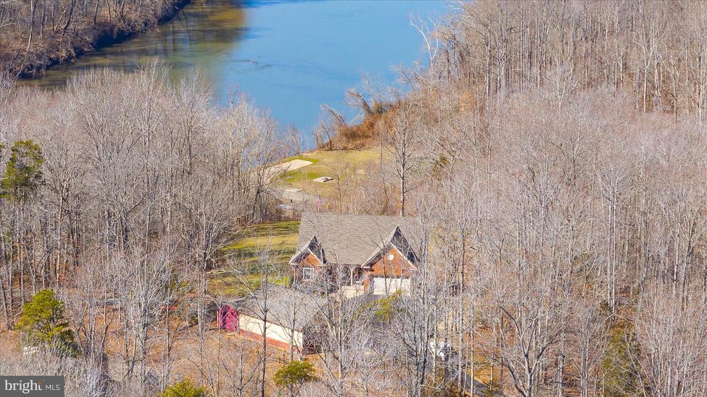 19 OLD BANKS DRIVE