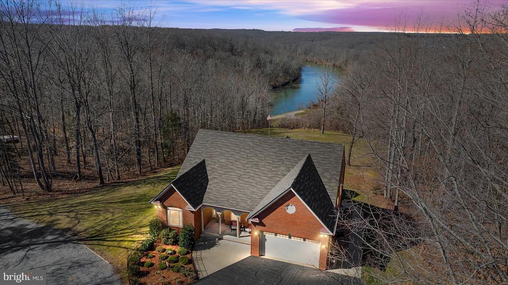 19 OLD BANKS DRIVE