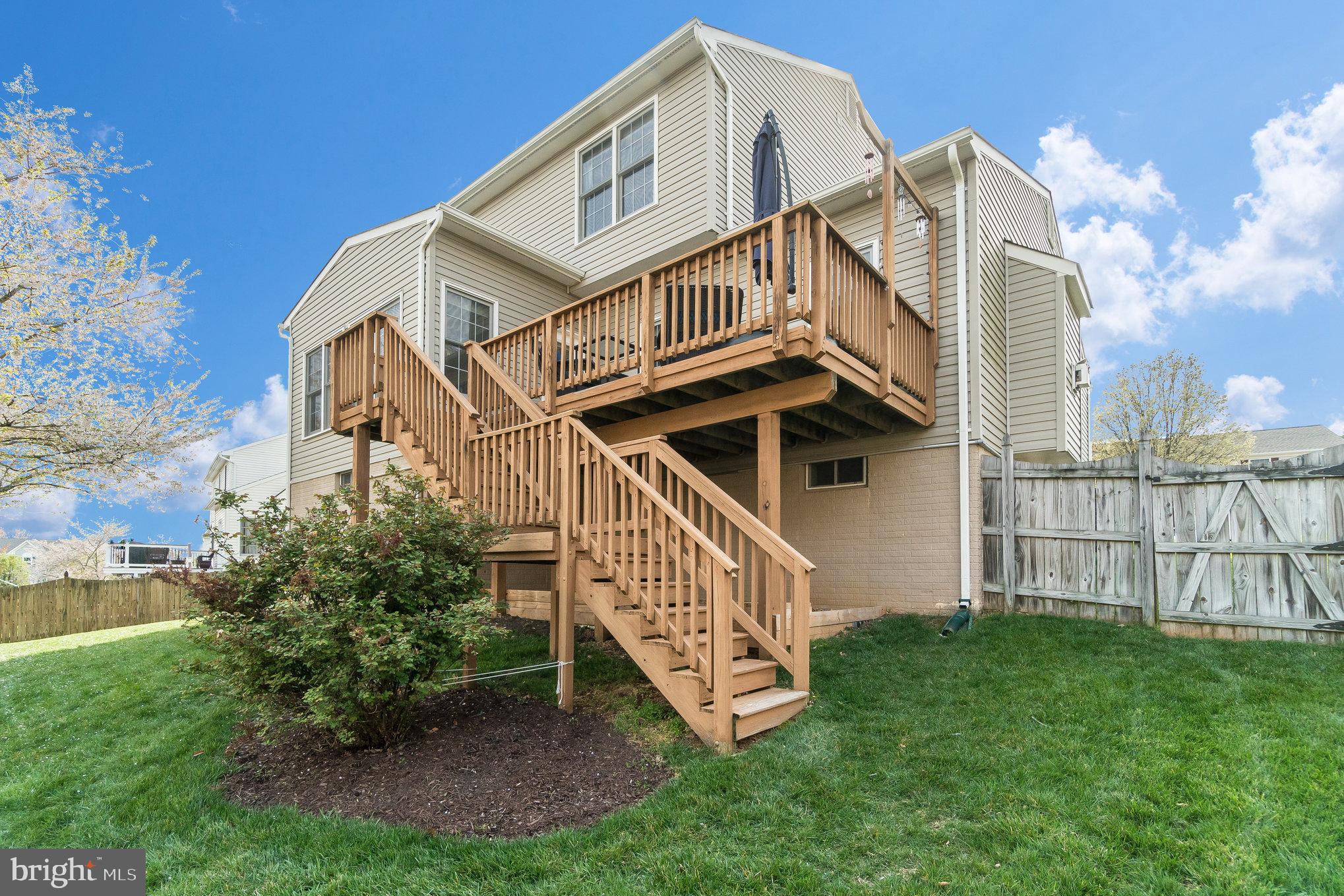 6 CROMWELL COURT