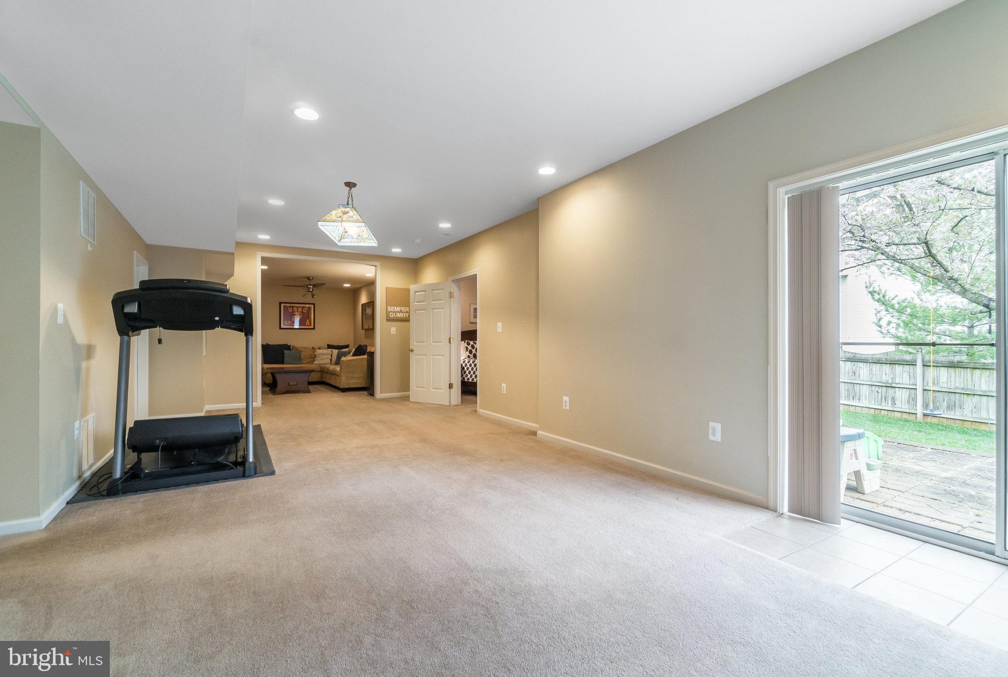 6 CROMWELL COURT