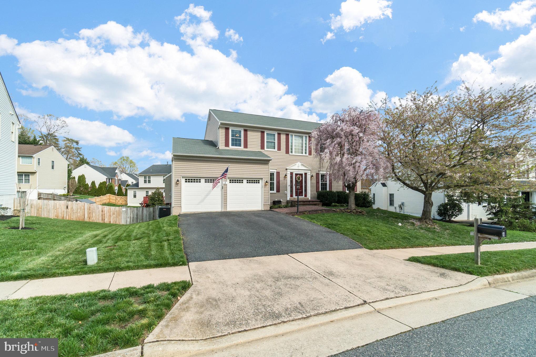 6 CROMWELL COURT