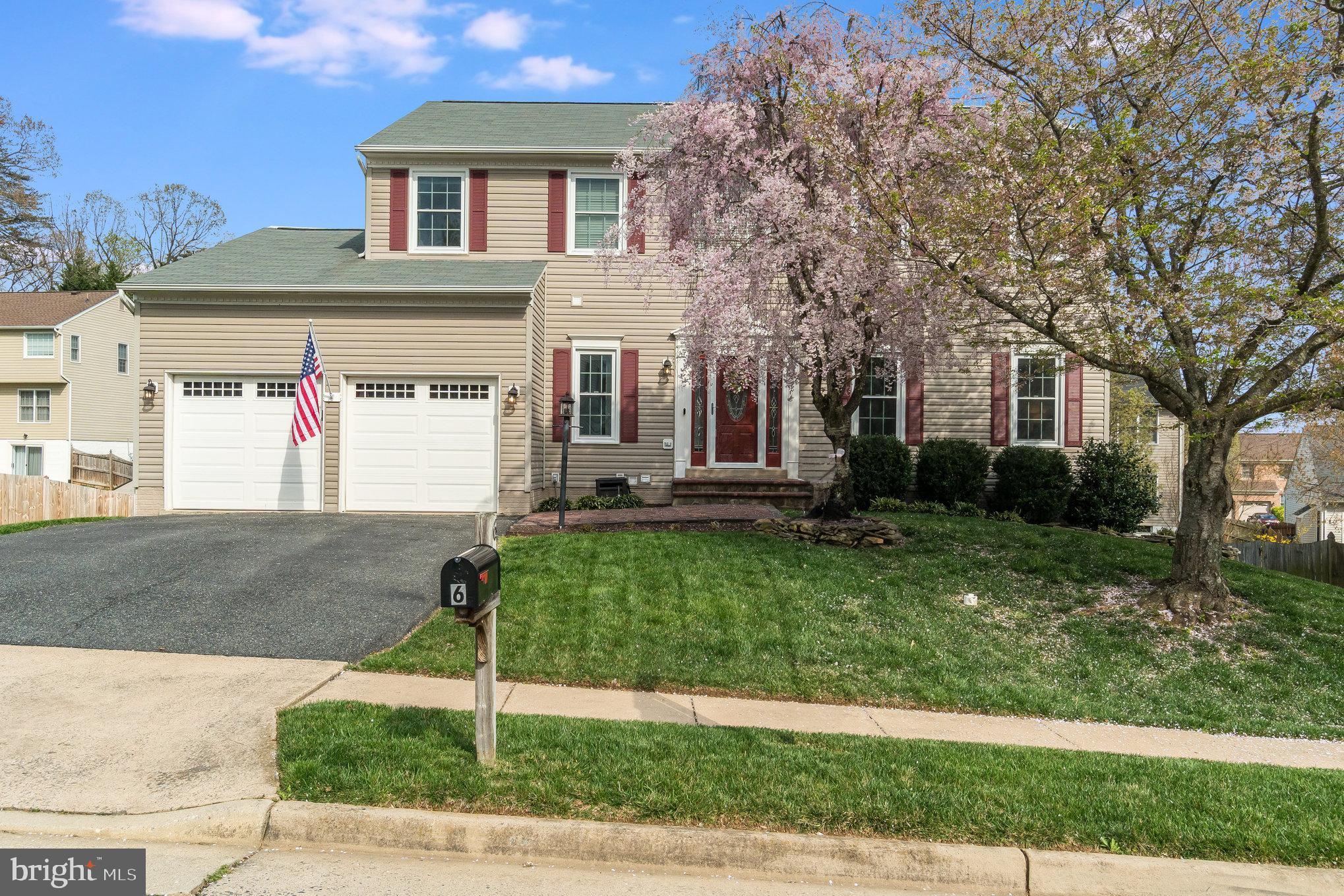 6 CROMWELL COURT
