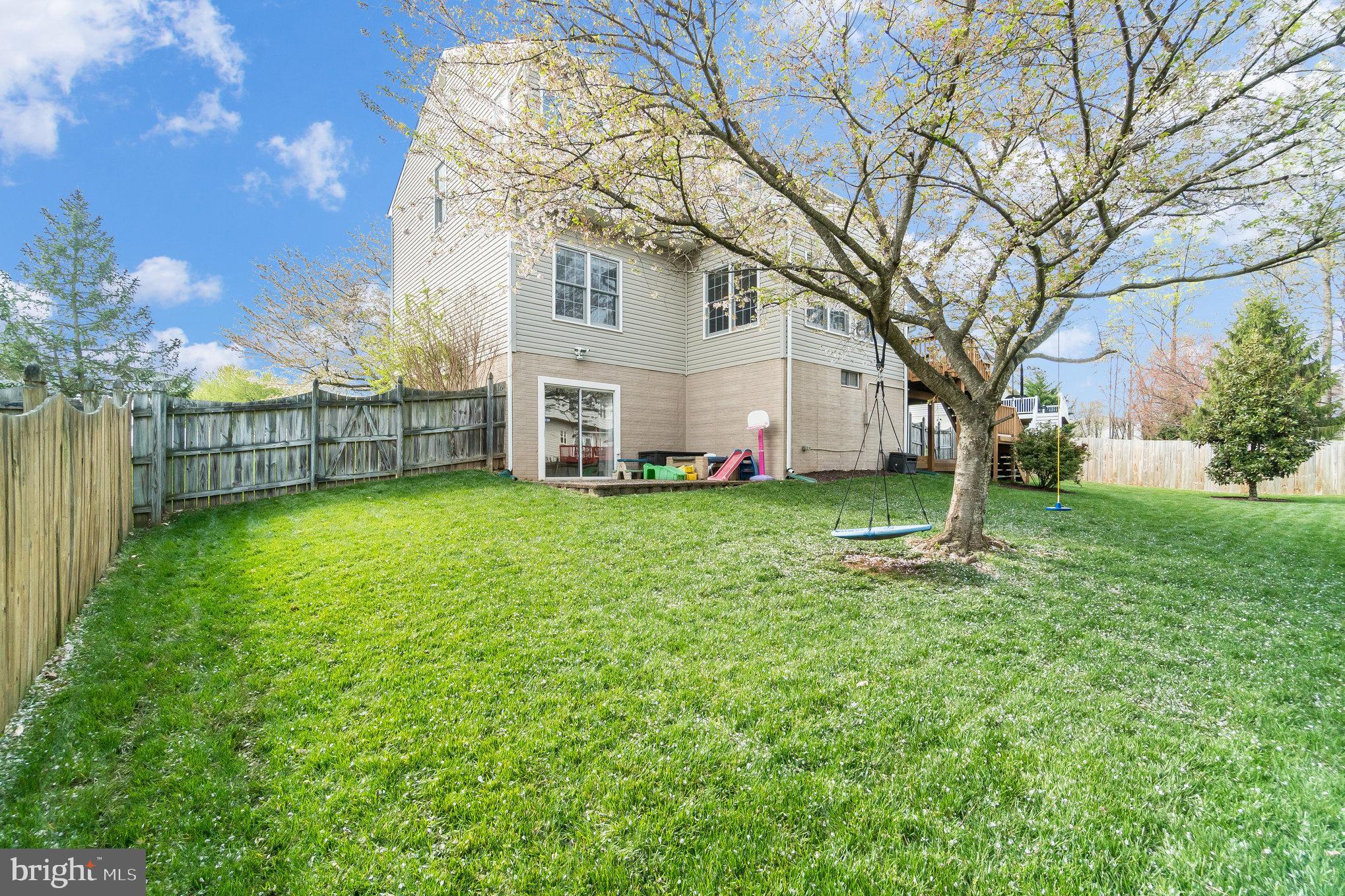 6 CROMWELL COURT