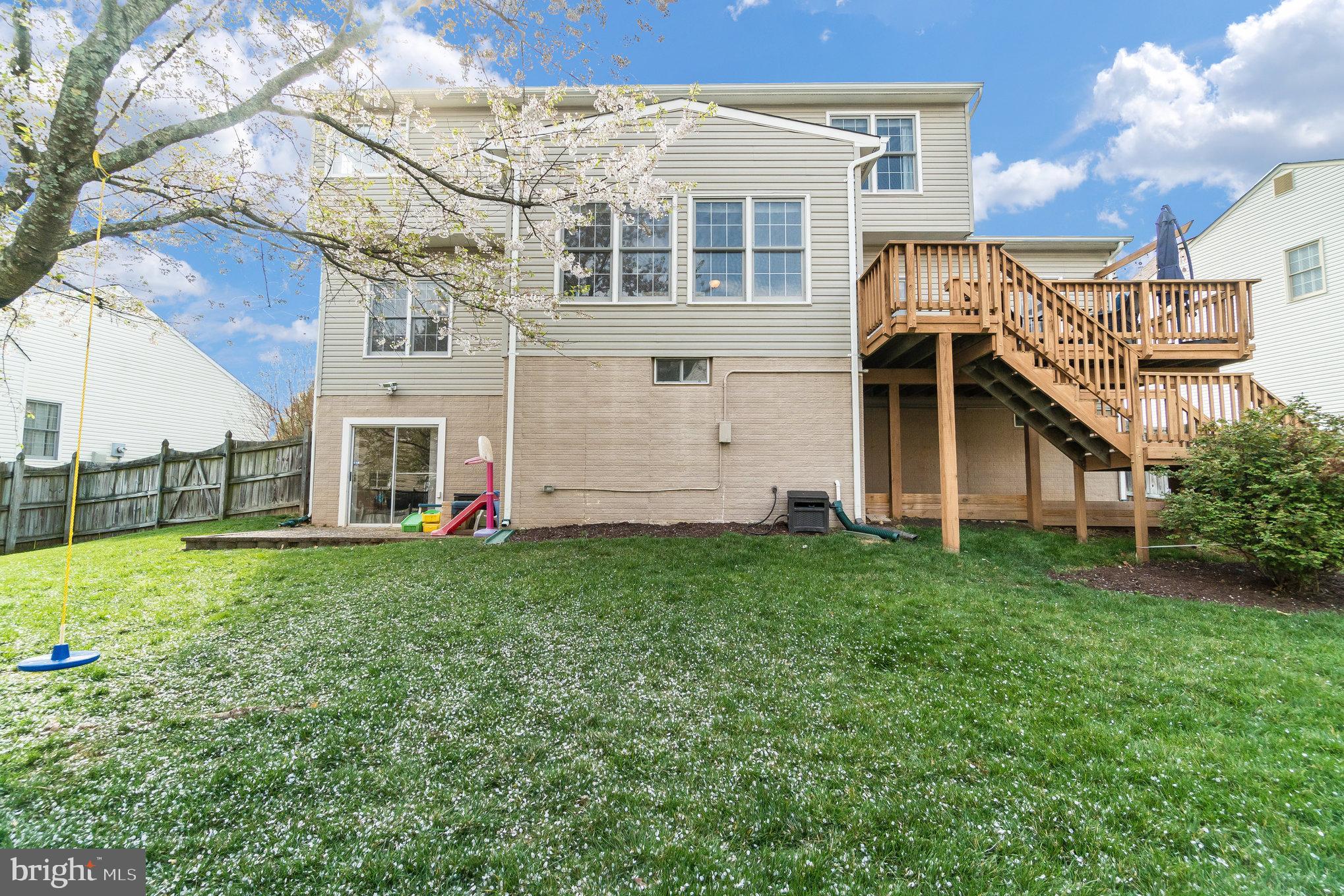 6 CROMWELL COURT