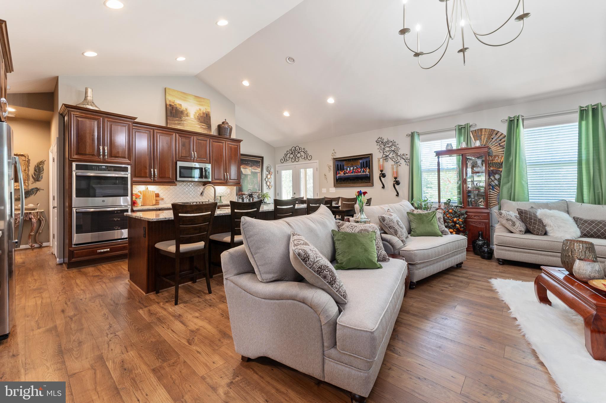 14 CHAPEL RIDGE COURT