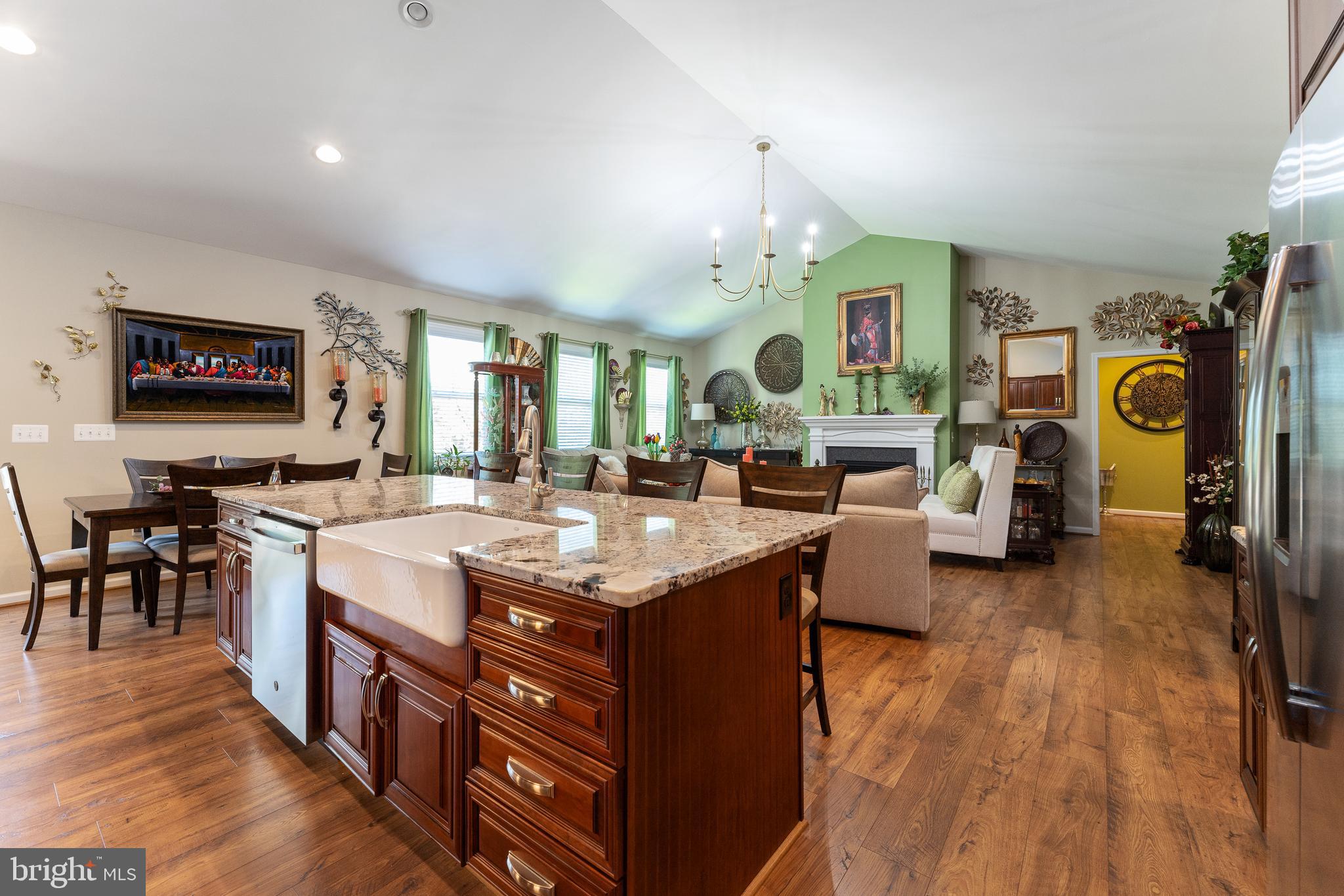14 CHAPEL RIDGE COURT
