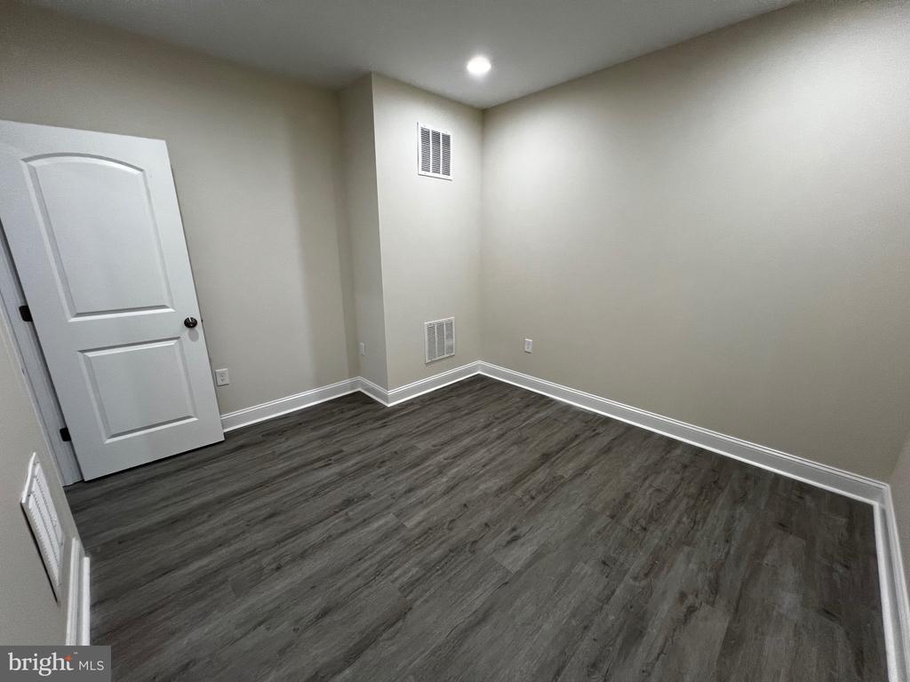 45 GARNET WAY