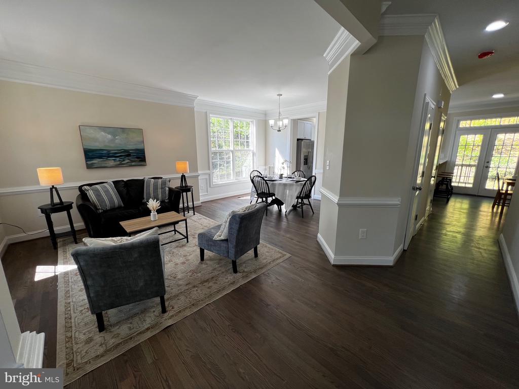 45 GARNET WAY