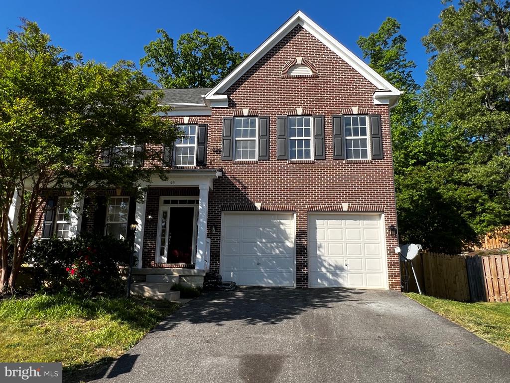 45 GARNET WAY
