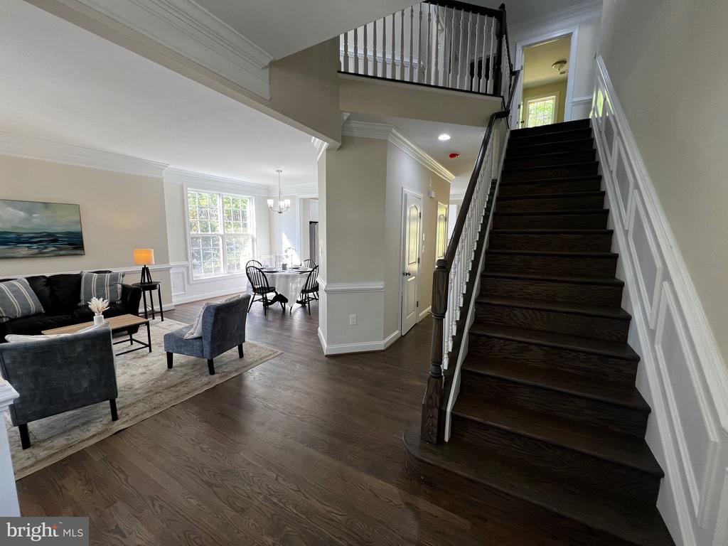 45 GARNET WAY