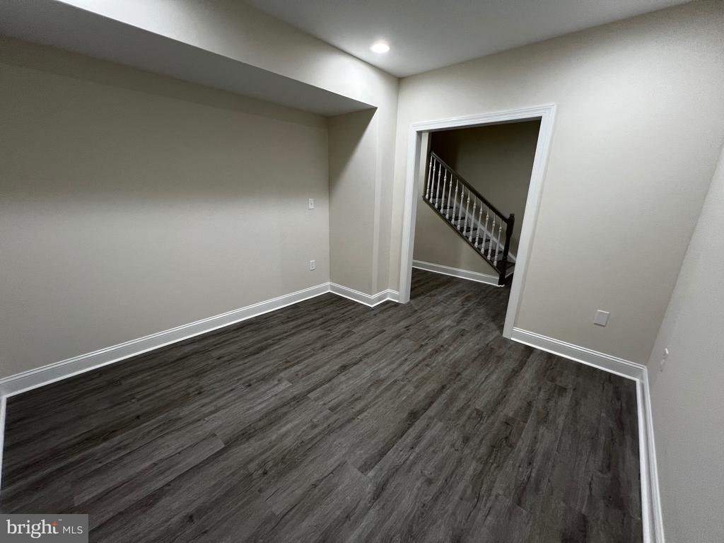 45 GARNET WAY